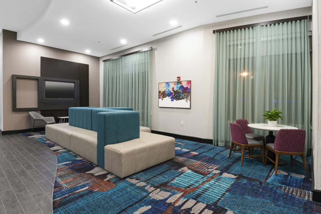 Hampton Inn & Suites - Raleigh Downtown