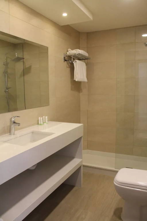 Raouche Rock Suites