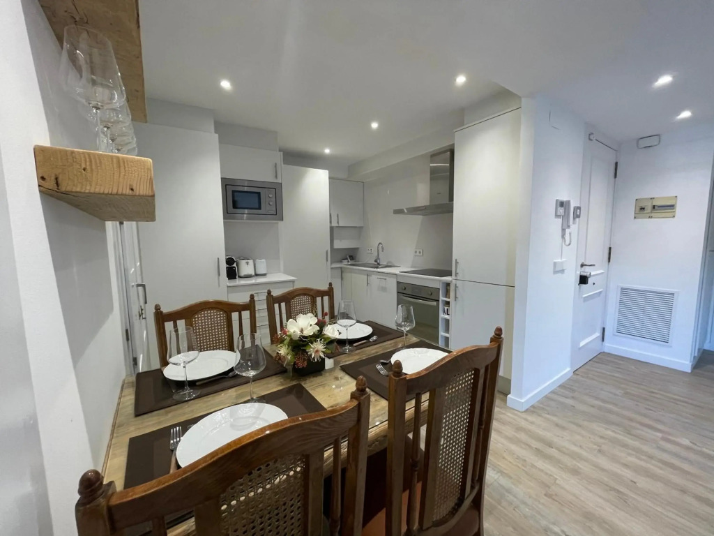 Modern apartment in the heart of Old Town Girona