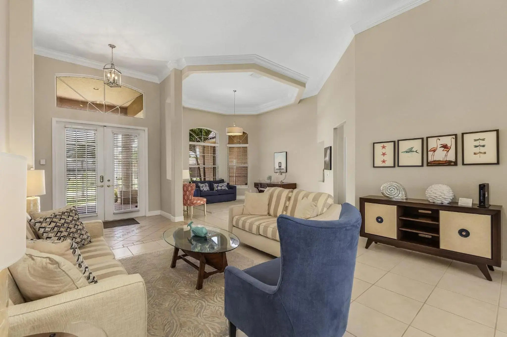 Waterfront Villa Ocean Drive ID1431