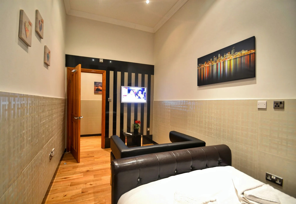Hyde Park Apartments 8 Craven Hill