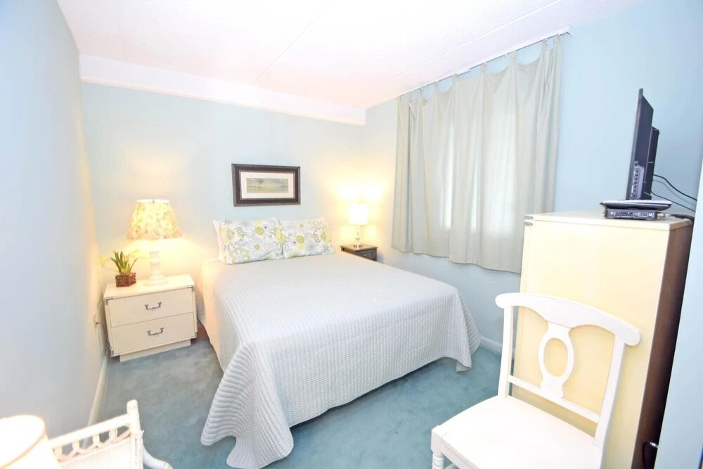 Atlantis 909 2 Bedroom Condo by RedAwning