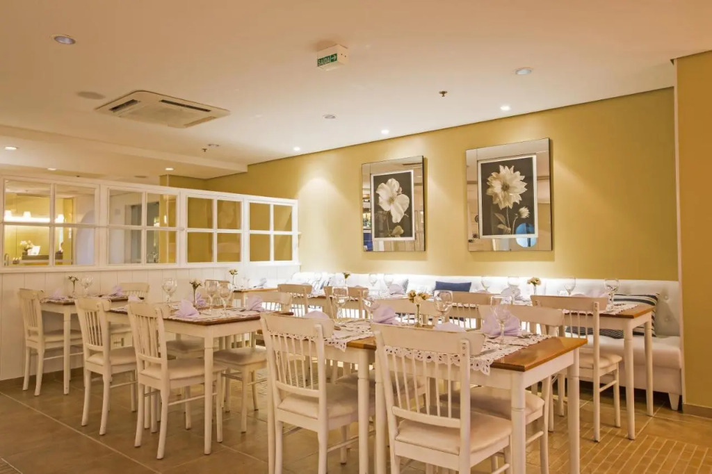 Astron Hotel Bauru by Nobile