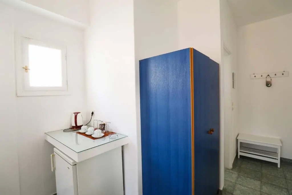 Finikas Santorini