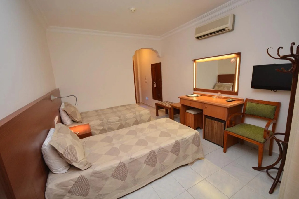 Saray Hotel