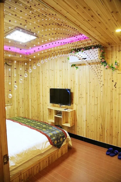 Baota Temple Inn