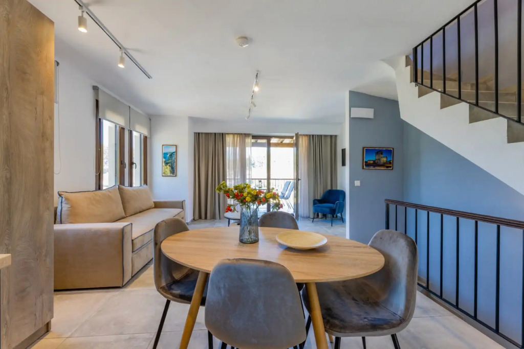 Penelope Luxury Suites