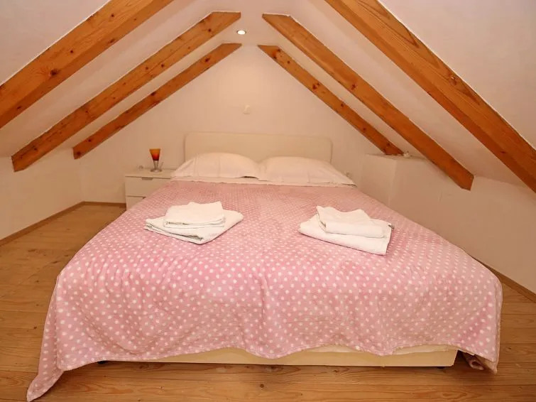 Holiday Home Villa Tonka by Interhome