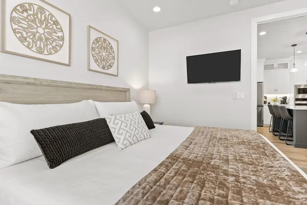 Red Desert Oasis 5 Bedroom Home