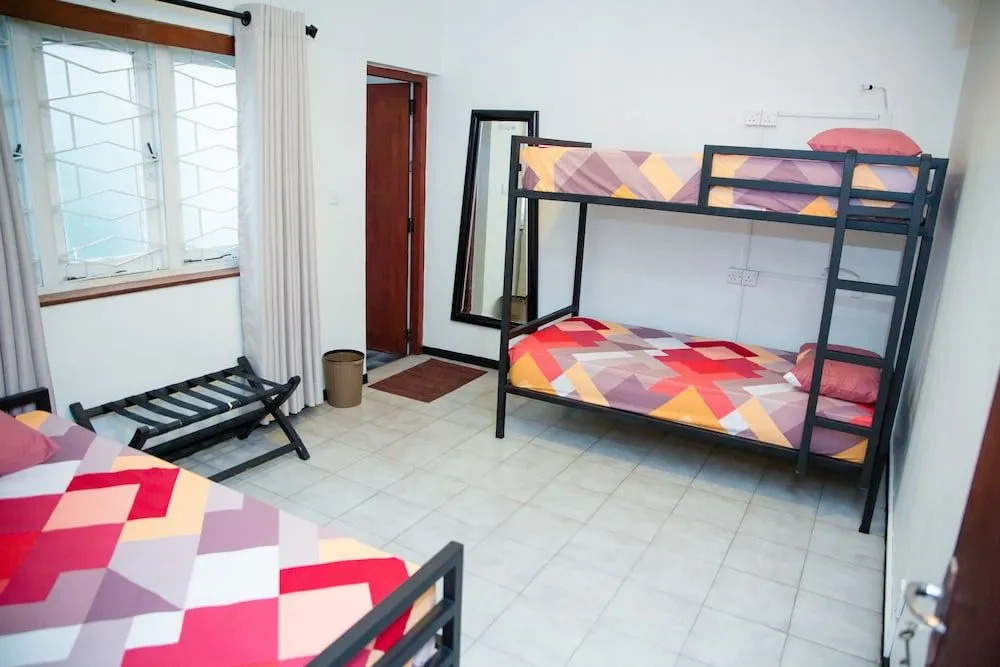 Tuk Tuk Hostels