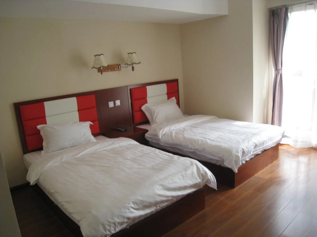Chun Tian Hui Gu Holiday Hotel