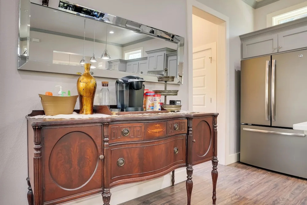 Modern Home < 1 Mi to Dwtn San Antonio & Riverwalk