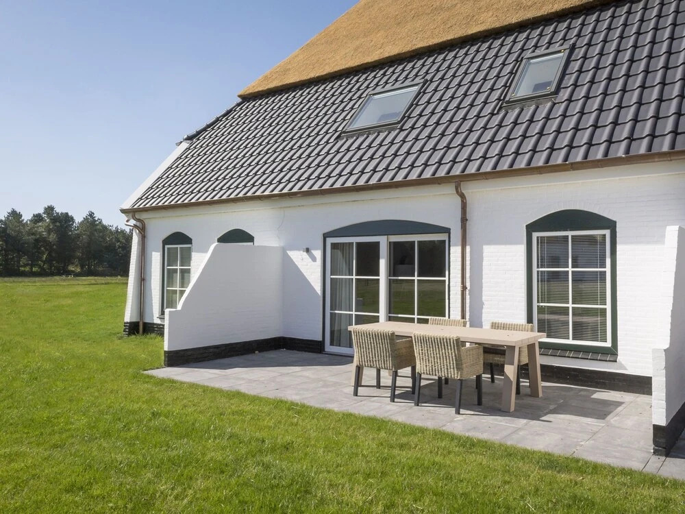 Farmhouse in De Cocksdorp near Beach