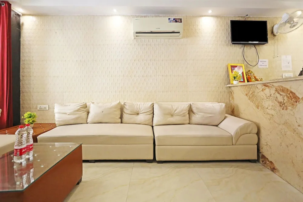 HOTEL ICONIC At Delhi International Airport