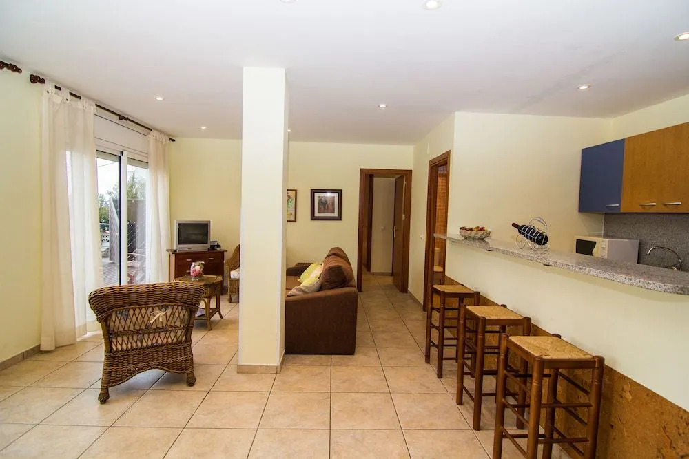 Agi Rodas Apartments
