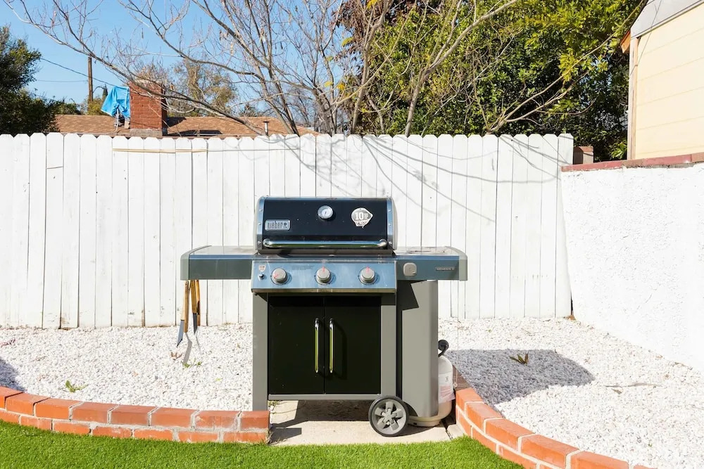 Martha by Avantstay Brand New LA Valley Home