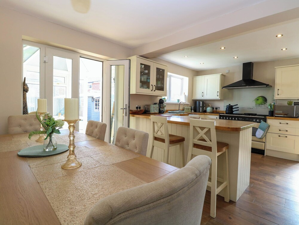 6 Barleycroft