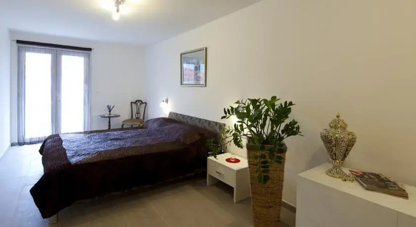 Villa Jolanda Apartments