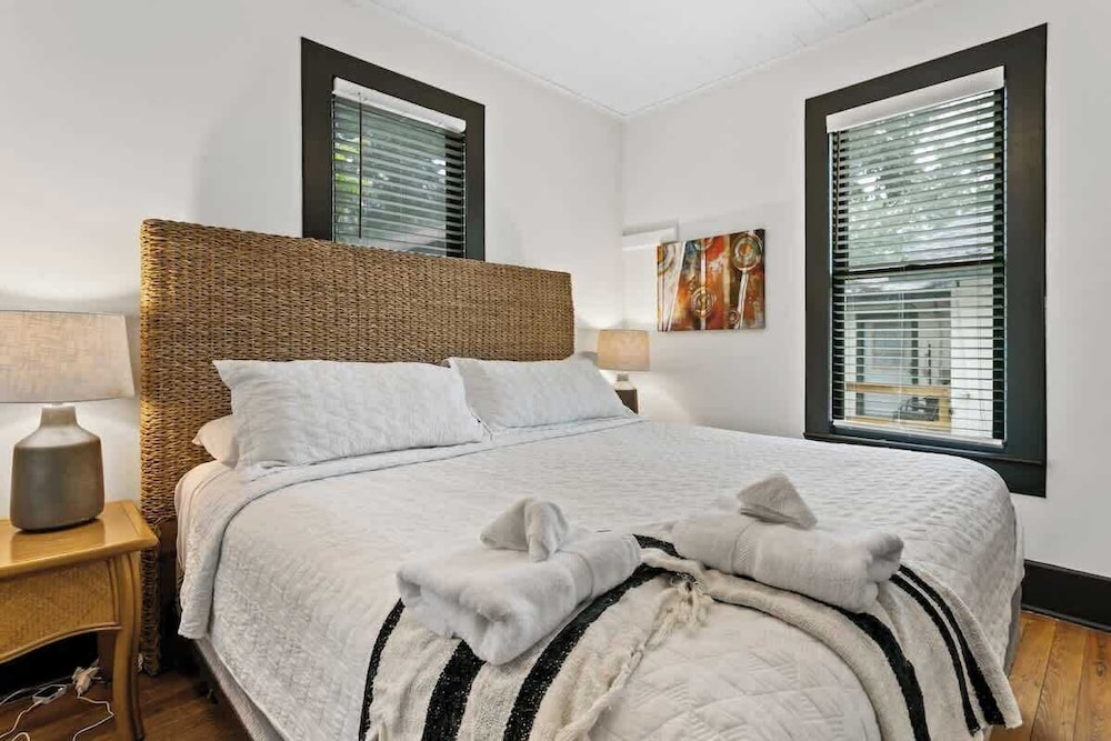 Pet Friendly Bungalow in St Augustine