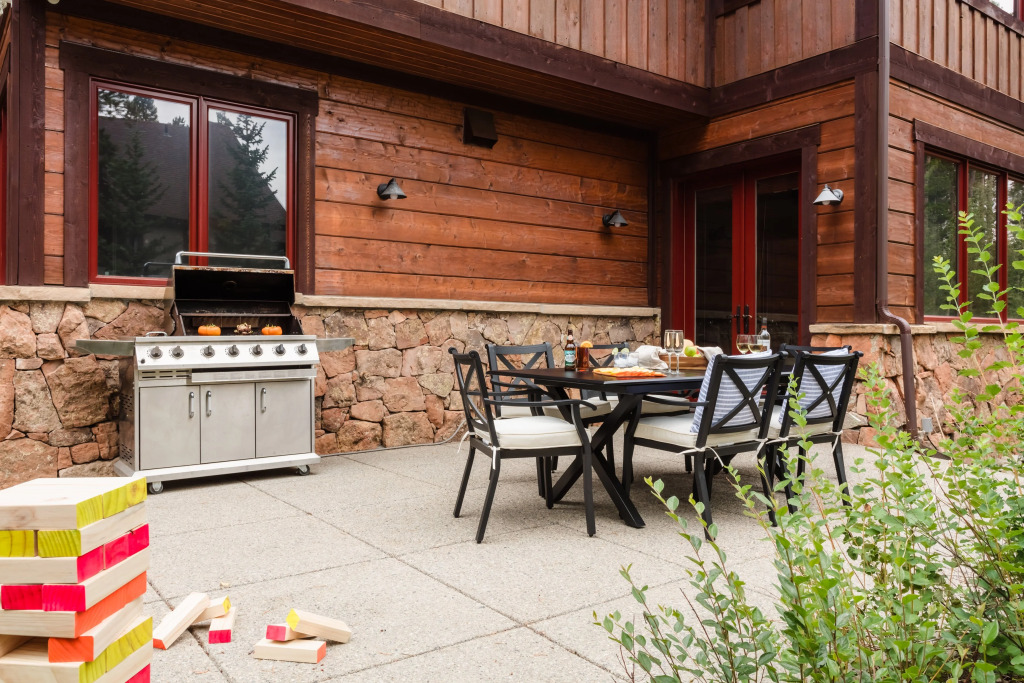 Fletcher by AvantStay | Mins Frm the Slopes & Main St | Mountain Cabin w/ Spa