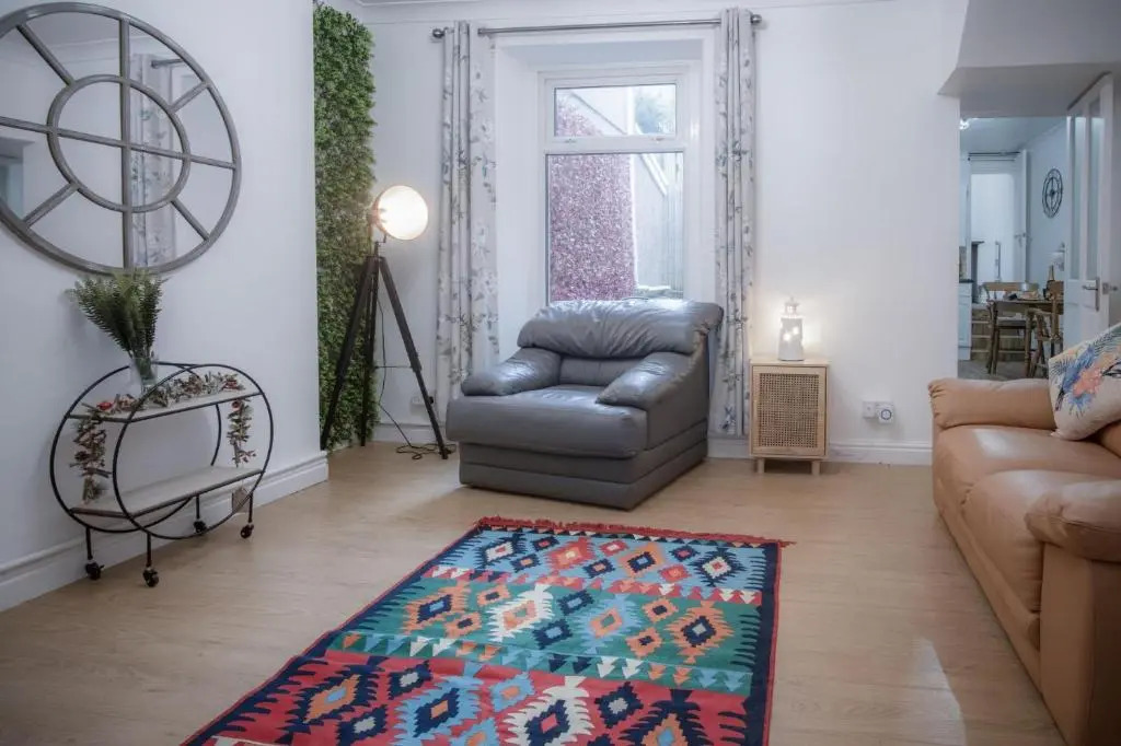 Langland Road - 1 Bedroom Apartment - Mumbles