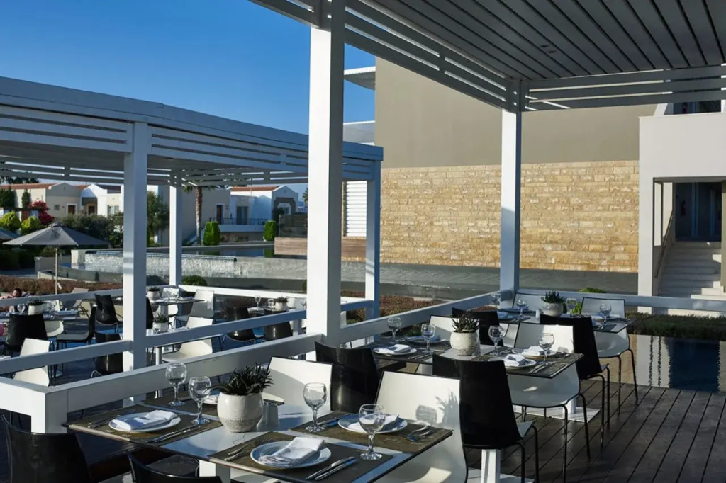 Pelagos Suites Hotel & Spa