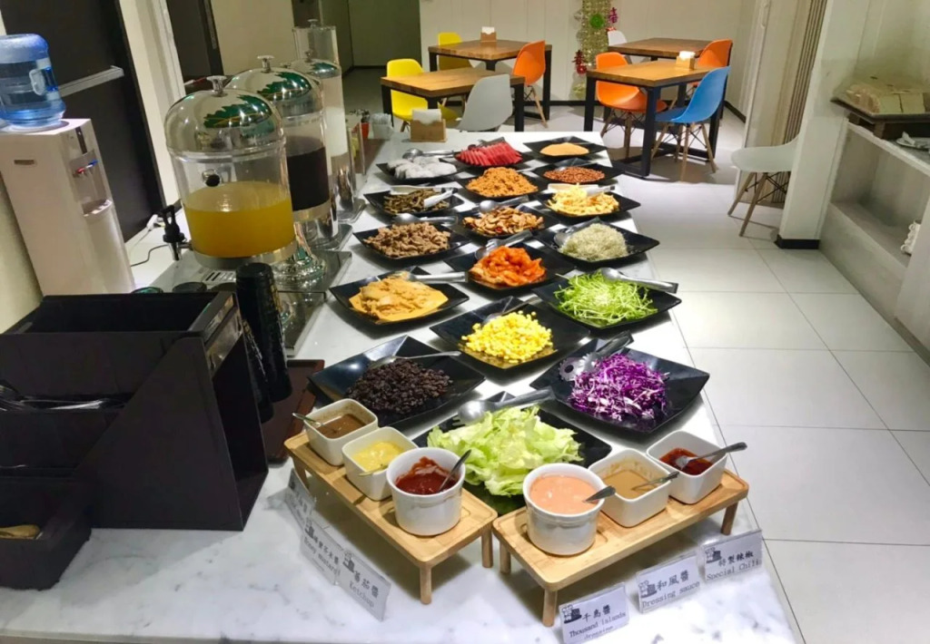 Fairytale Yi Su Hotspring Hotel