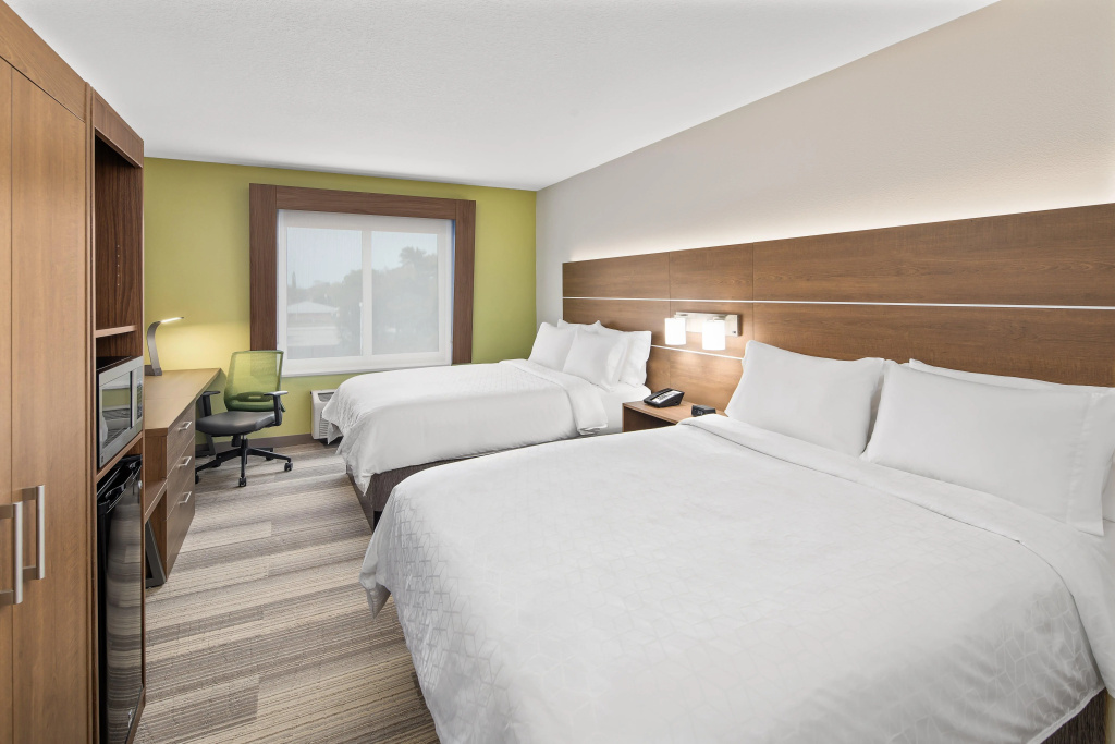 Holiday Inn Express Hotel & Suites Palm Bay by IHG