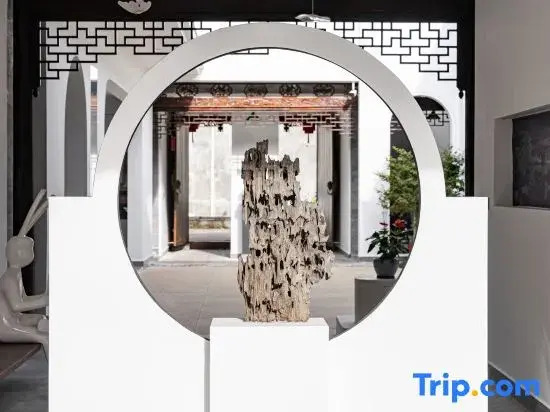 Tengchong Phoenix Terrace · Mengying Wenquan Resort Chinese Inn