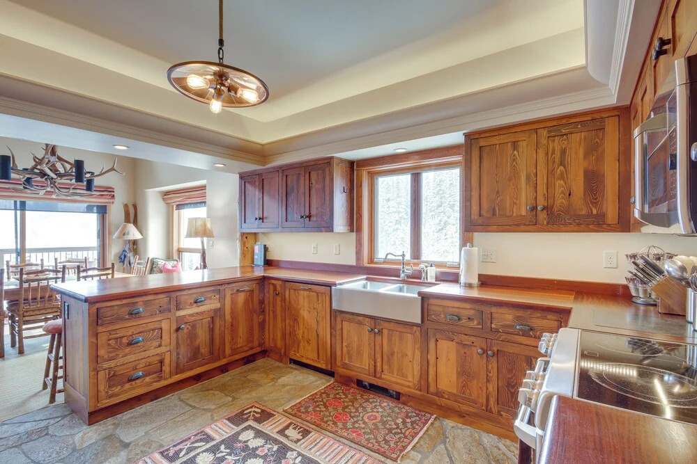 Big Sky Condo w/ Mountain Views < 1 Mi to Resort!