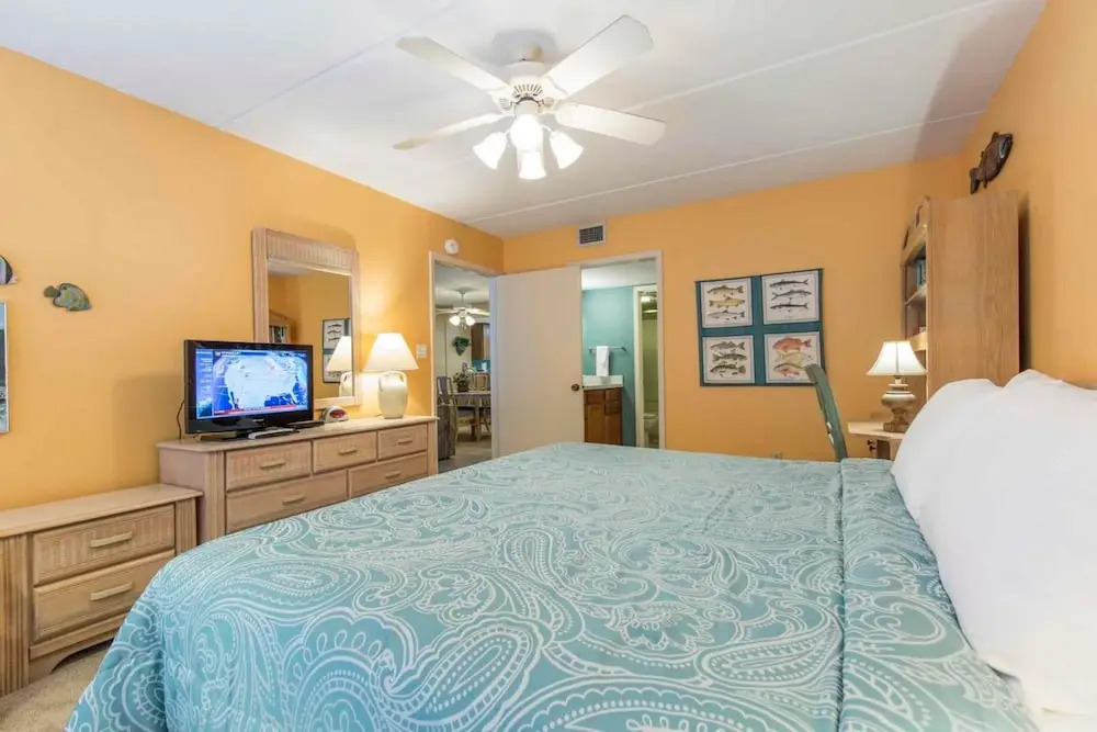 Suntide II Condominium 403