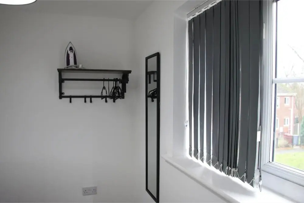 3 Bedroom House Close to City Centre/ Free Parking