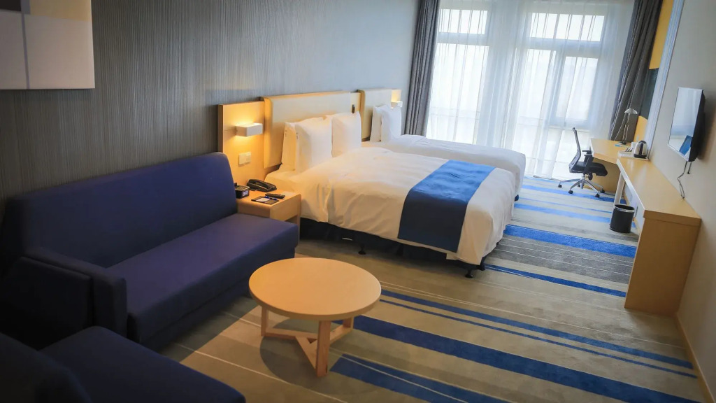 Holiday Inn Express Shanghai Pujiang by IHG