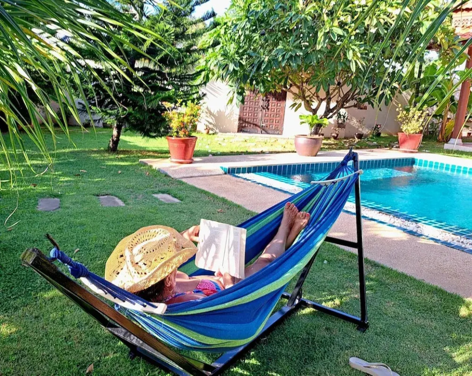 Lauras Guest House-adult only