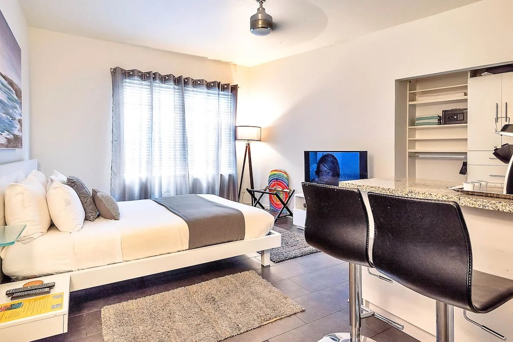 Private Condos at 556 Ocean by LMC