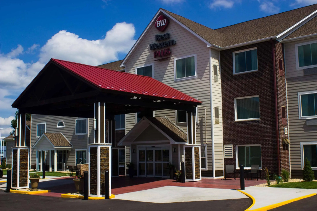 BEST WESTERN Plus Menomonie Inn & Suites