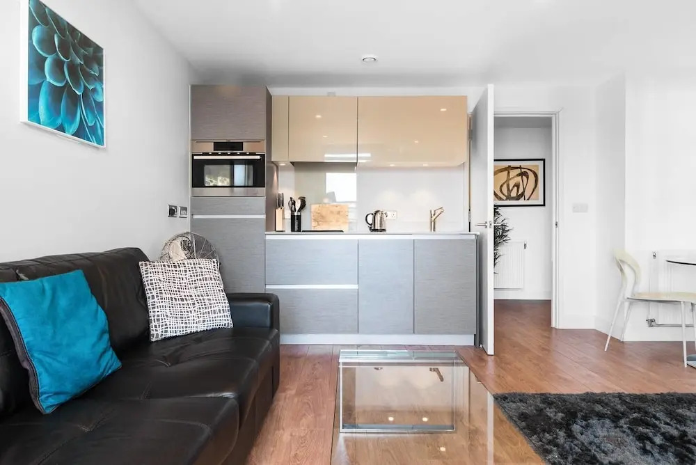 Lovely Studio W/balcony in Islington, 4 Guests