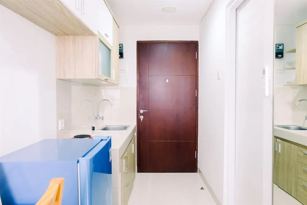 Brand New Compact Modern Studio Springwood Apartment