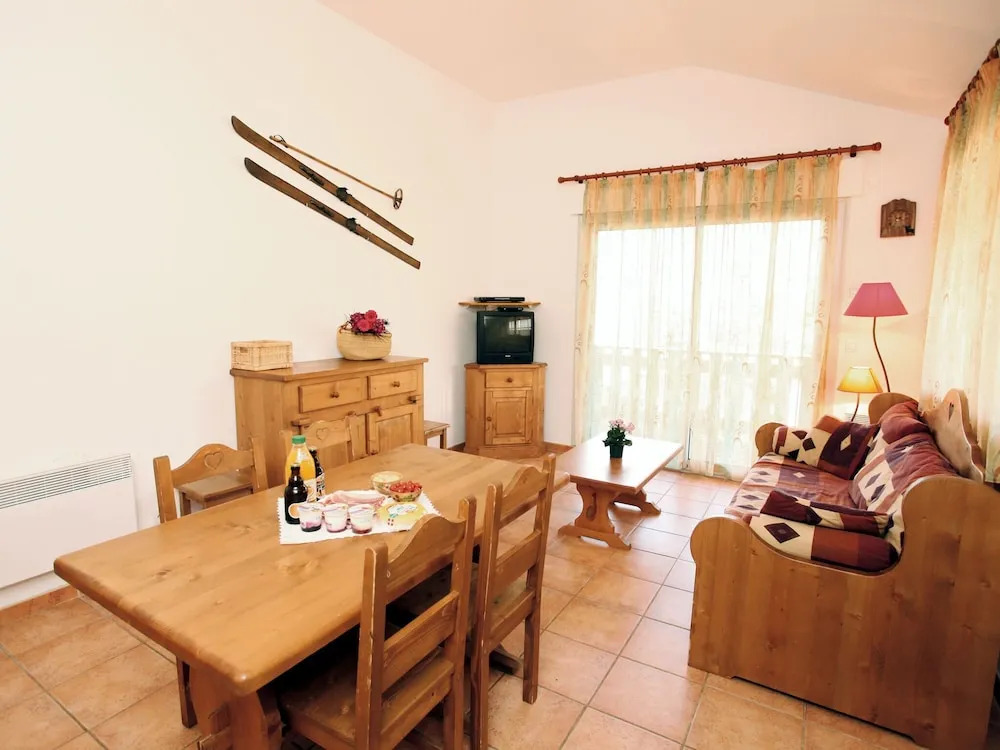 Chalet in Villarodin near Lake