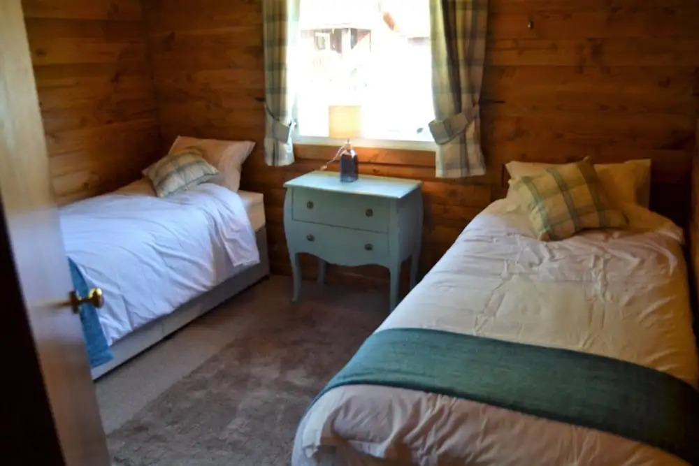 Lovely 3-bed Log Cabin in the Hills Near Dunoon