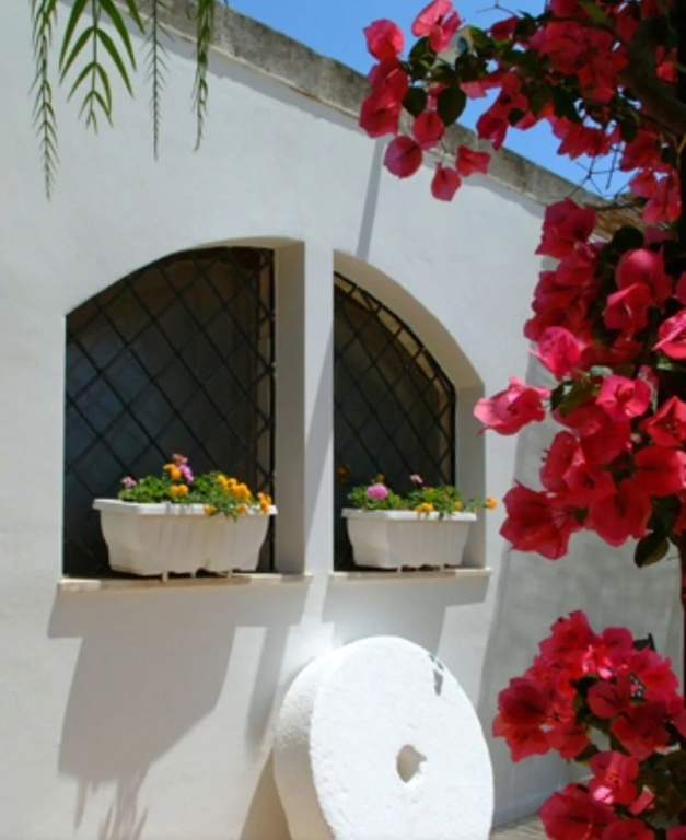 Elegant Double Room in Ancient Masseria Near the sea in a Quiet Olive Trees