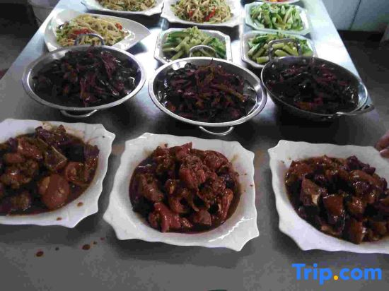 Zhuhai Inn, Jixian County