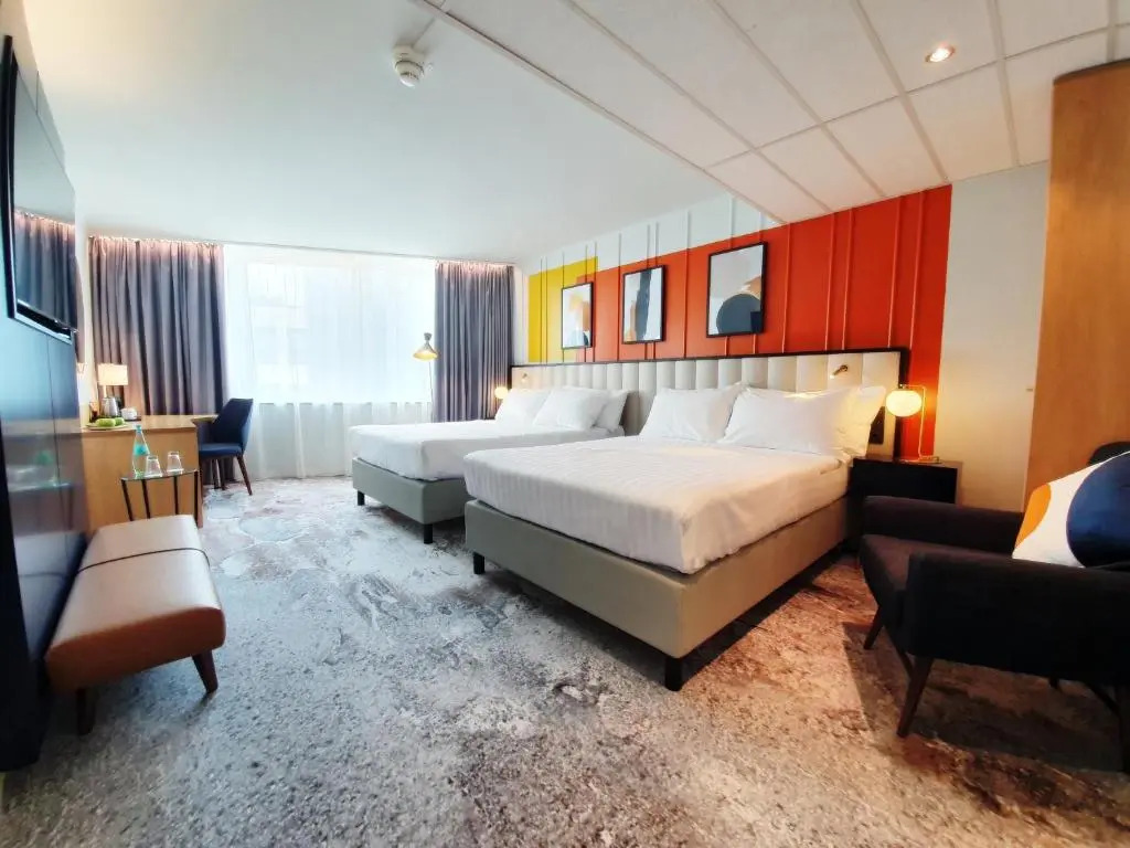 voco Dusseldorf Seestern by IHG