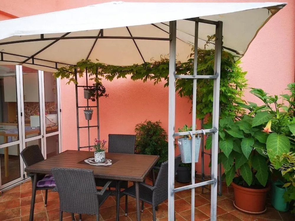 Apartment & Rooms Graciela