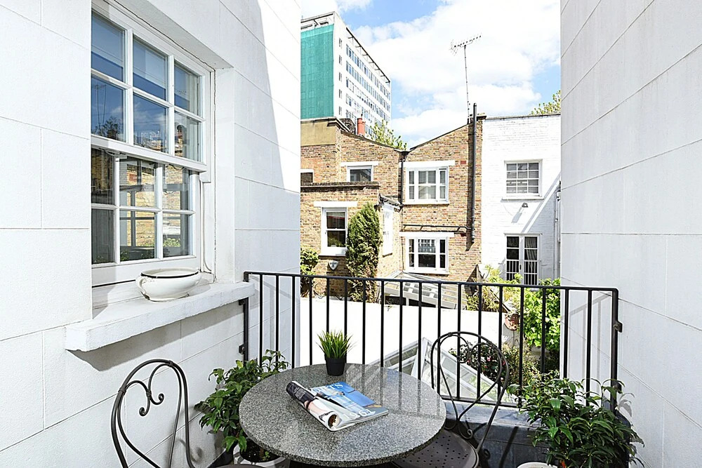 Stylish 2BR Home in Notting Hill