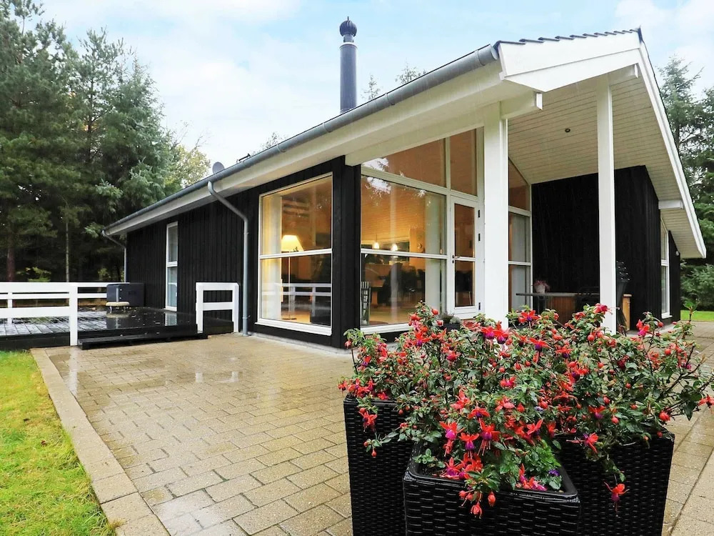 Luxurious Holiday Home in Hals Jutland With Whirlpool