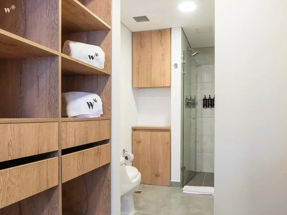 Modern 2BR in Laureles with City Views by Wynwood House