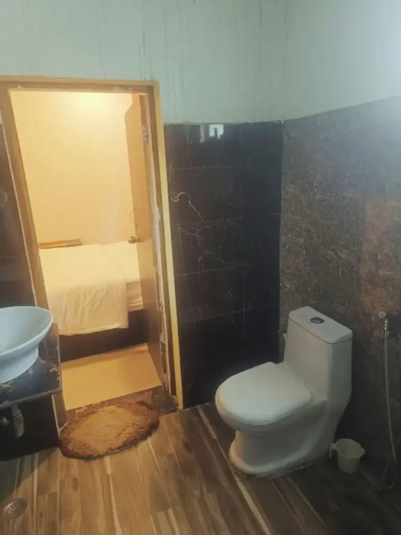 Quila Camps and Resort, Burja
