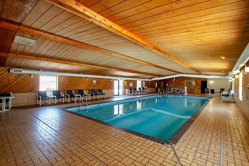 Econo Lodge Inn & Suites Wisconsin Dells