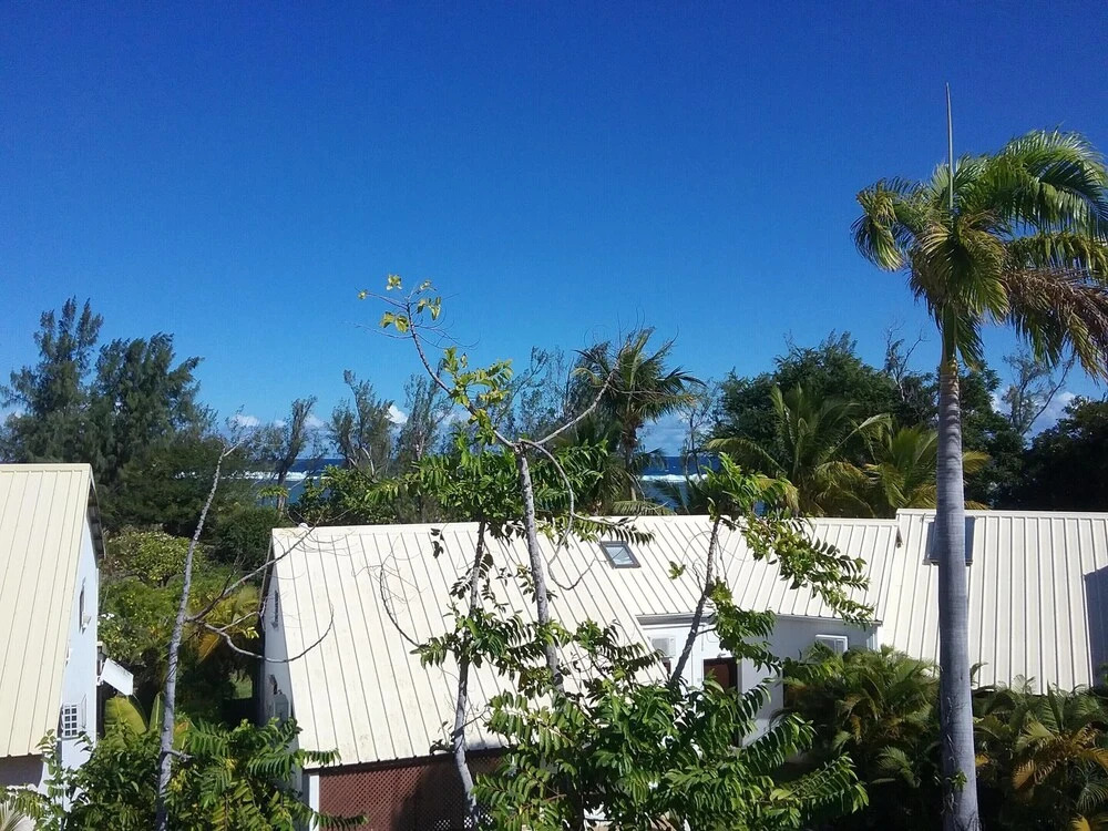 House With 2 Bedrooms in Saint-gilles les Bains, With Wonderful sea View, Shared Pool, Enclosed Garden - 100 m From the Beach